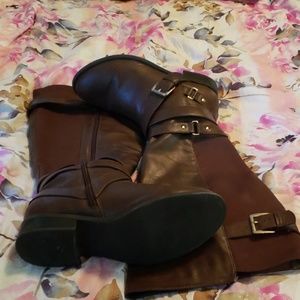 MULTI BUCKLE STRAP GORE TALL BOOTS  wide calf